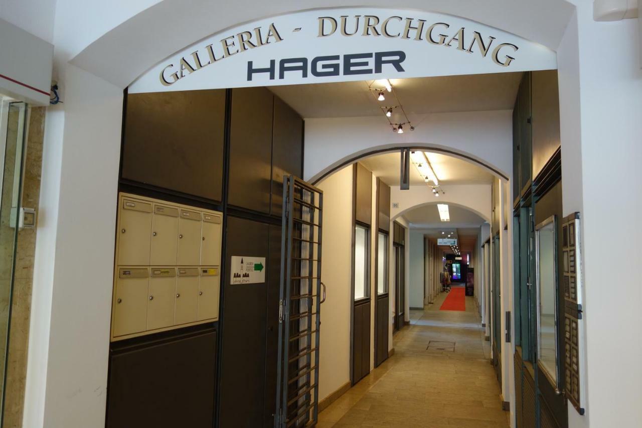 Hager Apartment *